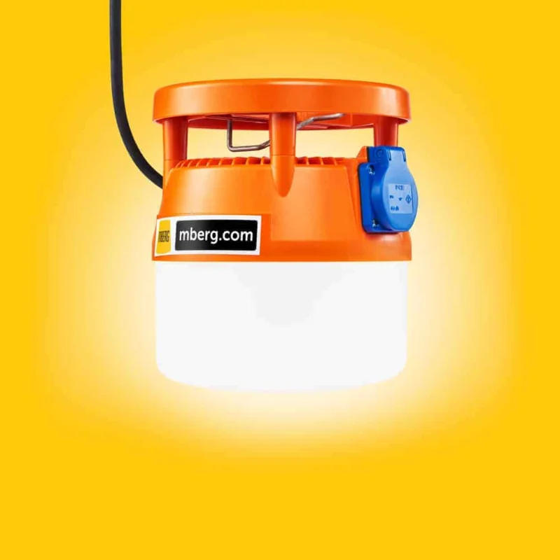Mberg bygglampa 230V orange 2400lm Beställ idag