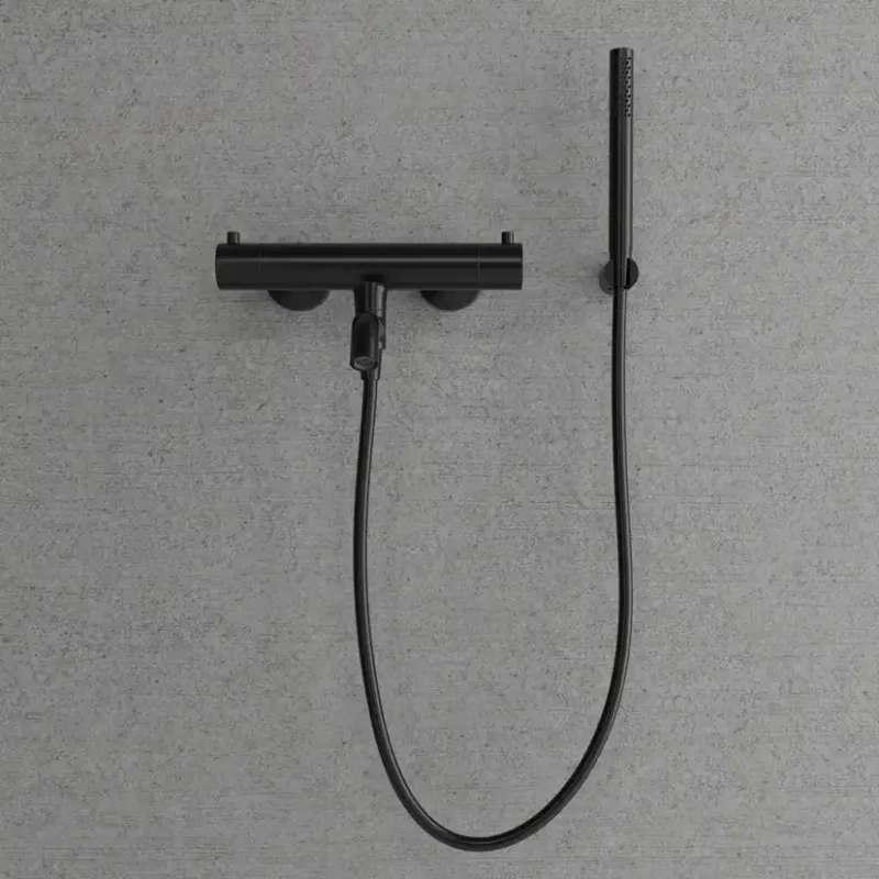 Badkarsblandare Scandtap Steel Pleasure 4 med HandduschShadow Endast idag